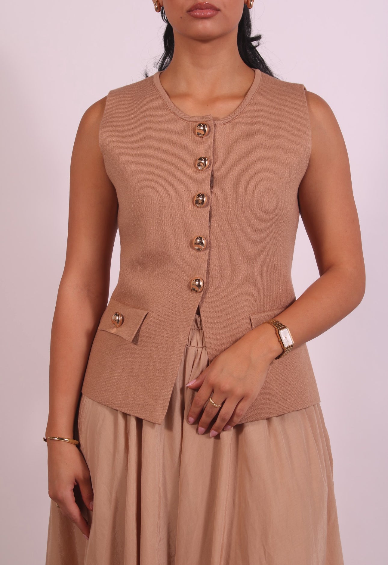 Elegant gilet Camel