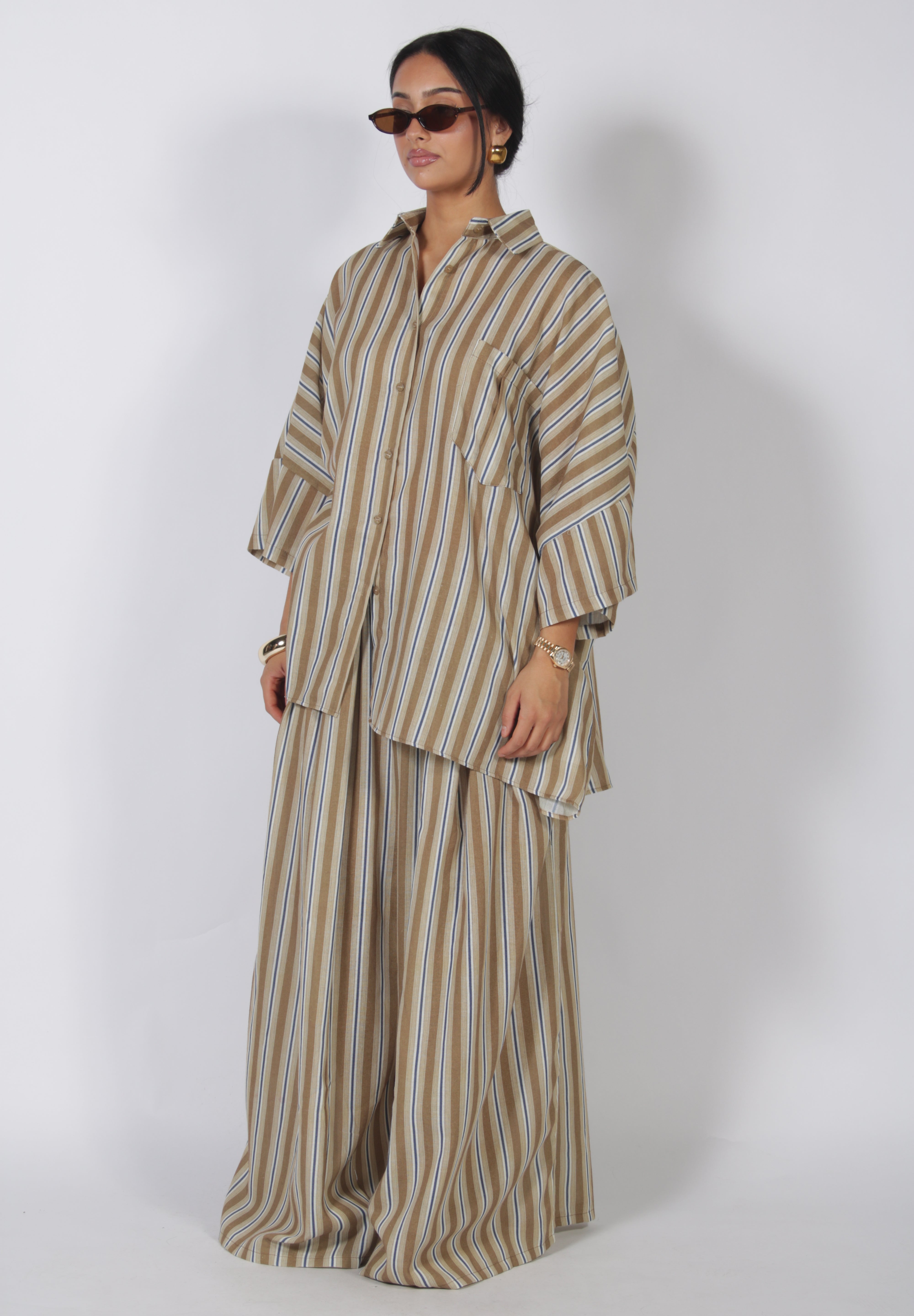 Noa set Brown
