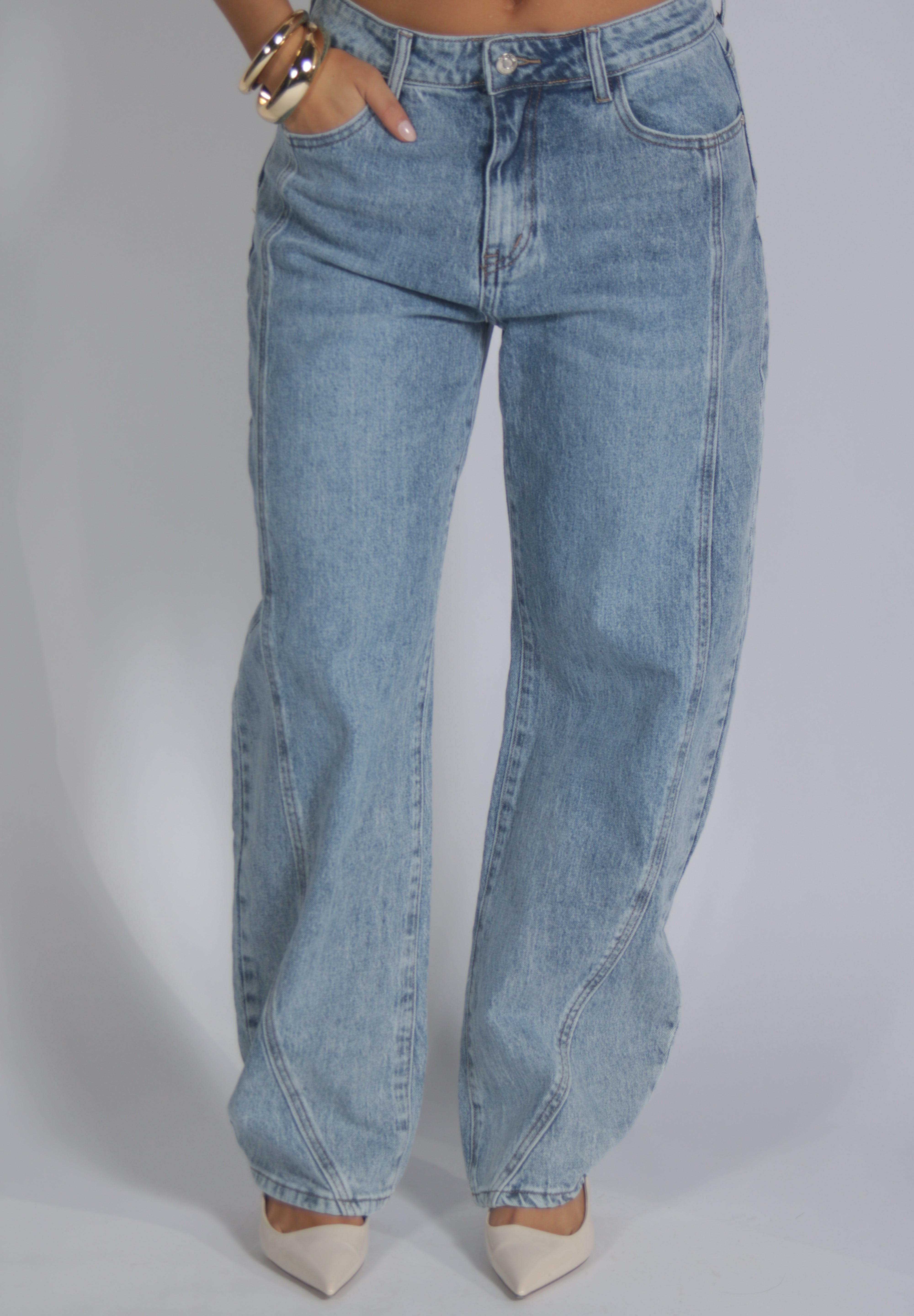 Tara jeans