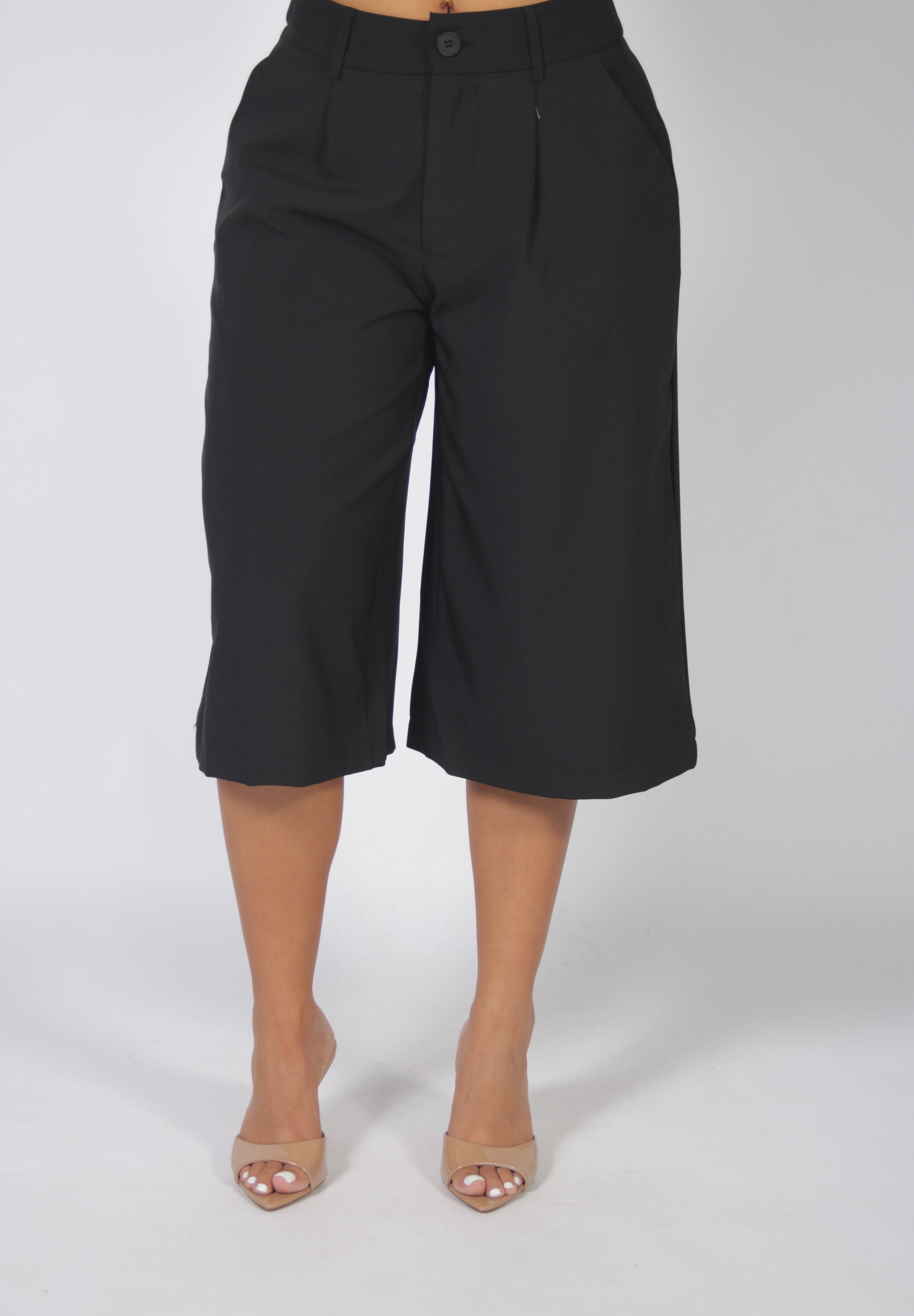 Bermuda Black (PRE ORDER)