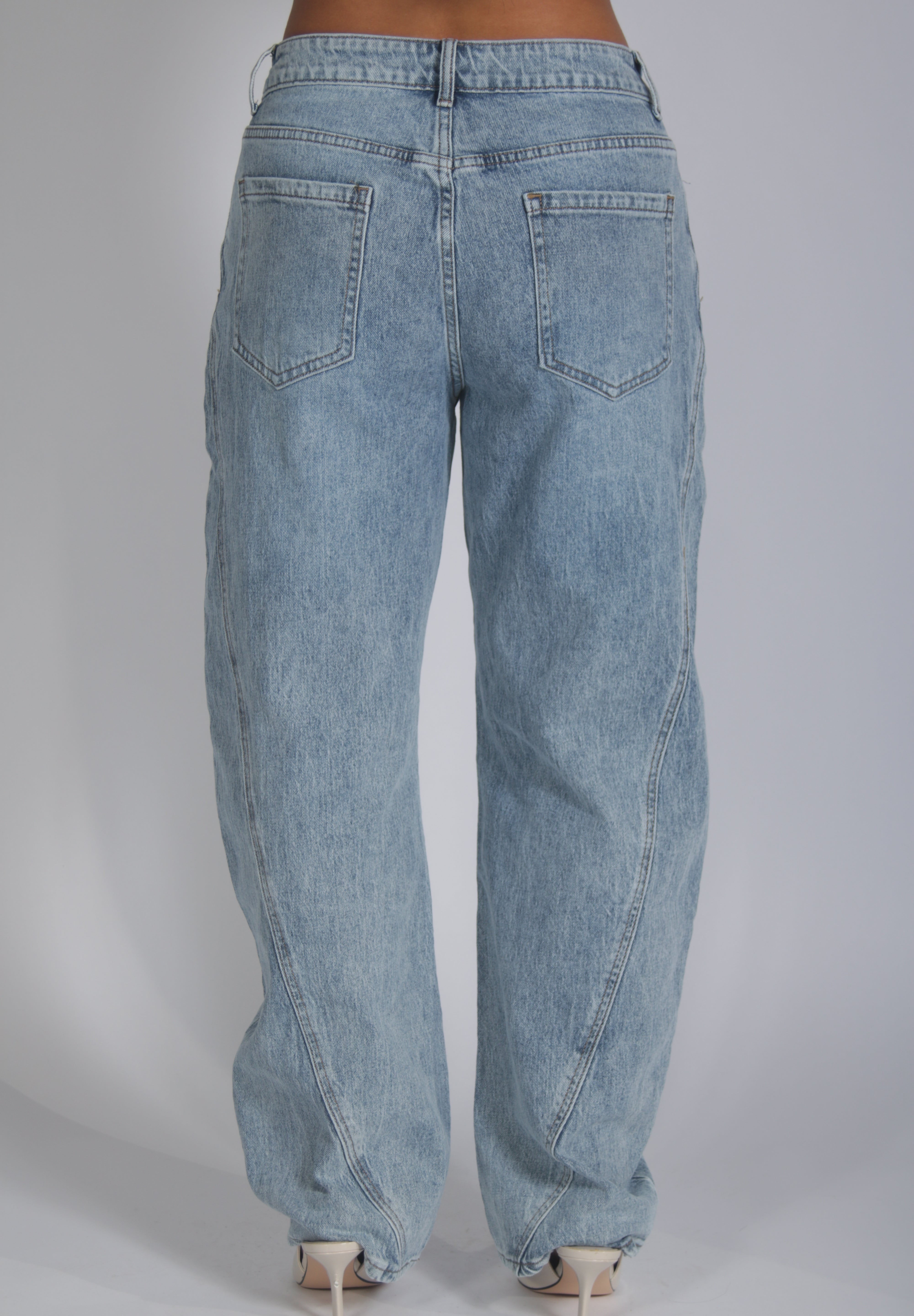 Tara jeans