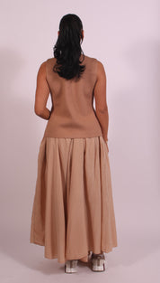 Elegant gilet Camel