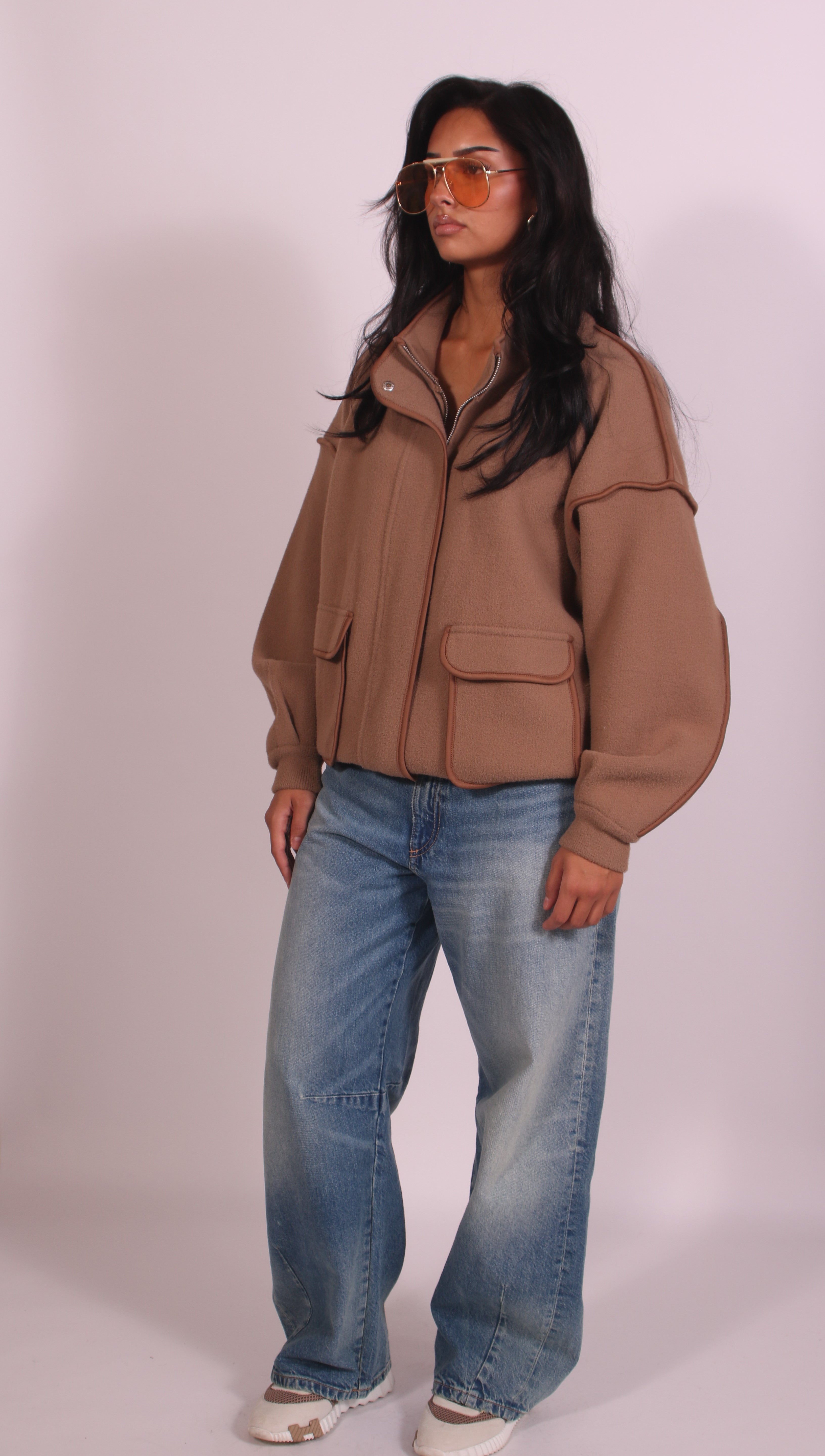 Heavyweight chique bomber