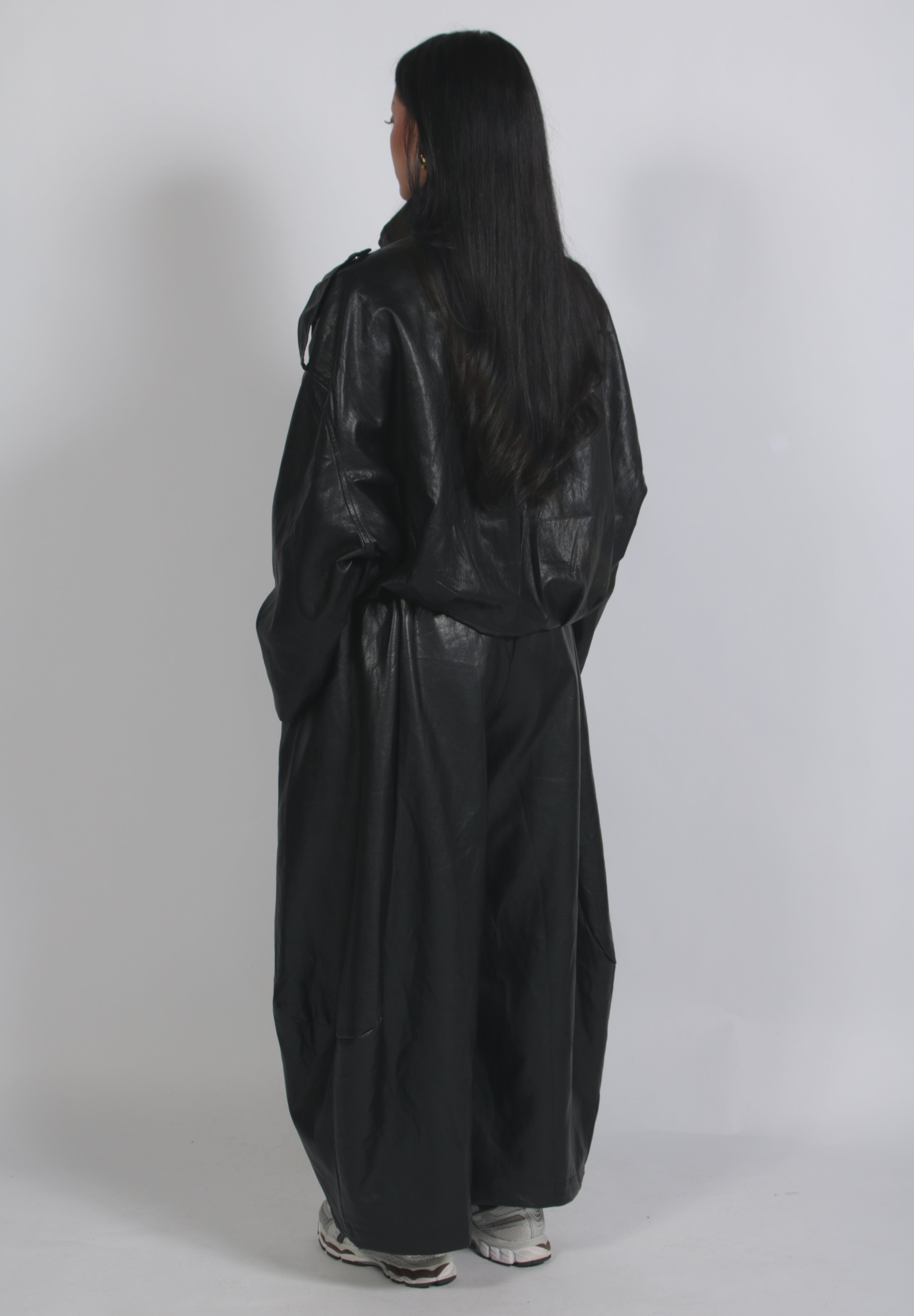 Amber Bomber Black