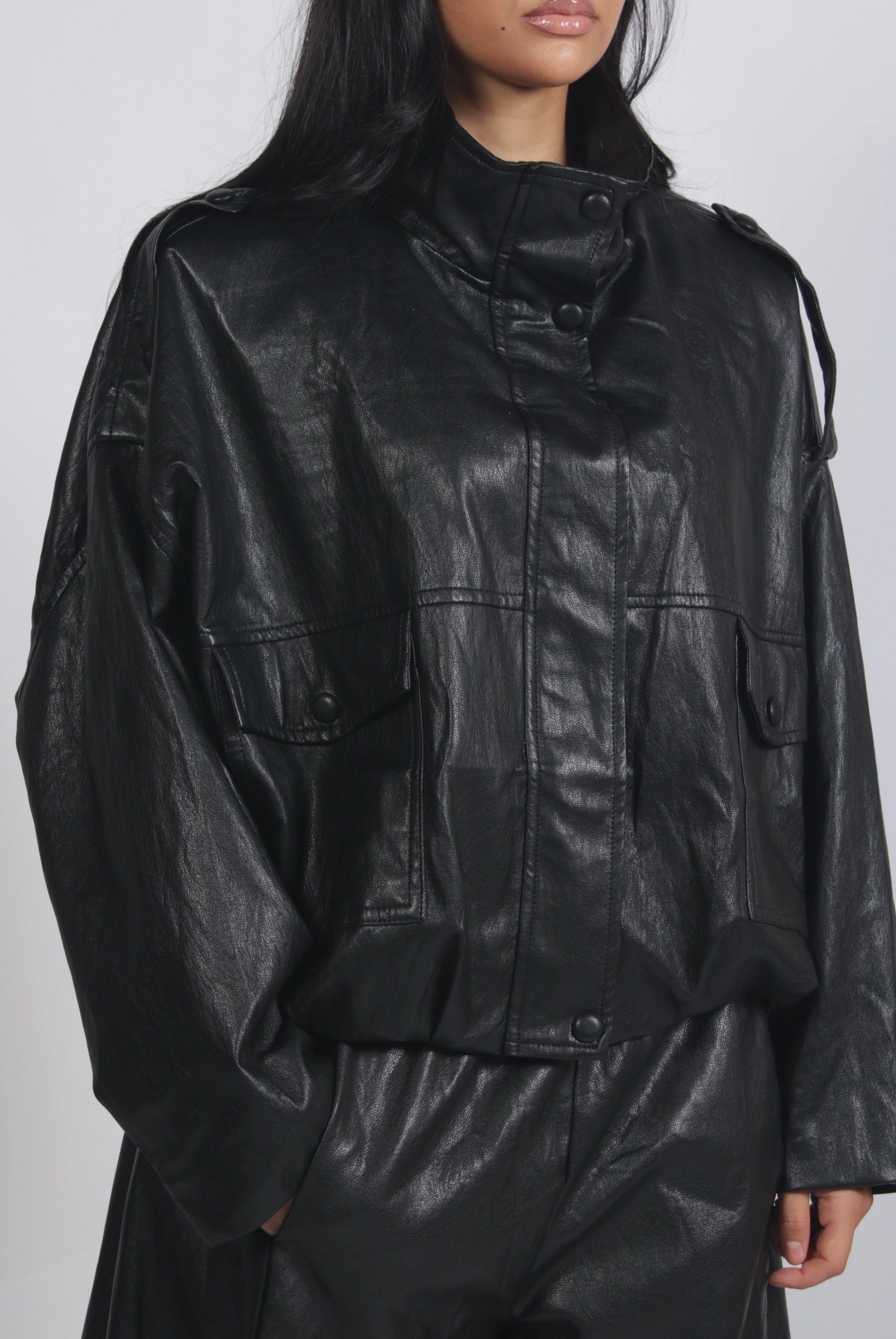 Amber Bomber Black